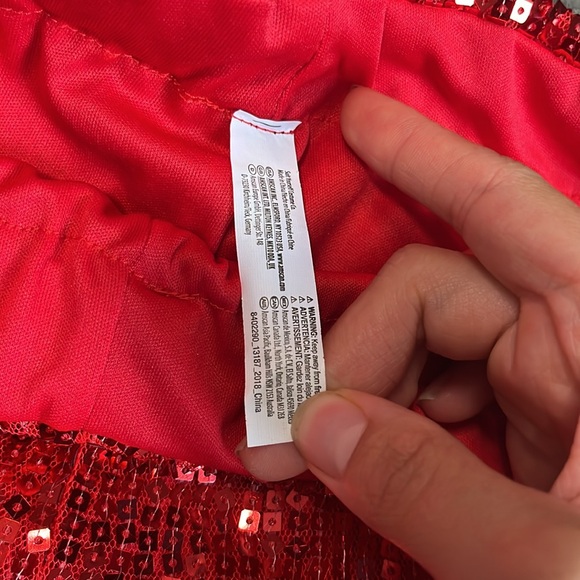 Red sequin shorts - Picture 2 of 2